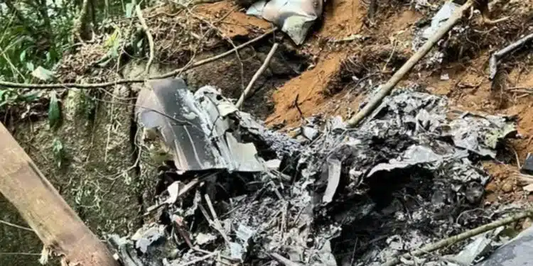 AGORA: autoridades confirmam mortes em queda de avião em SC e vítimas são identificadas
